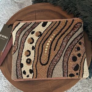 Flowing River Pouch In Brown